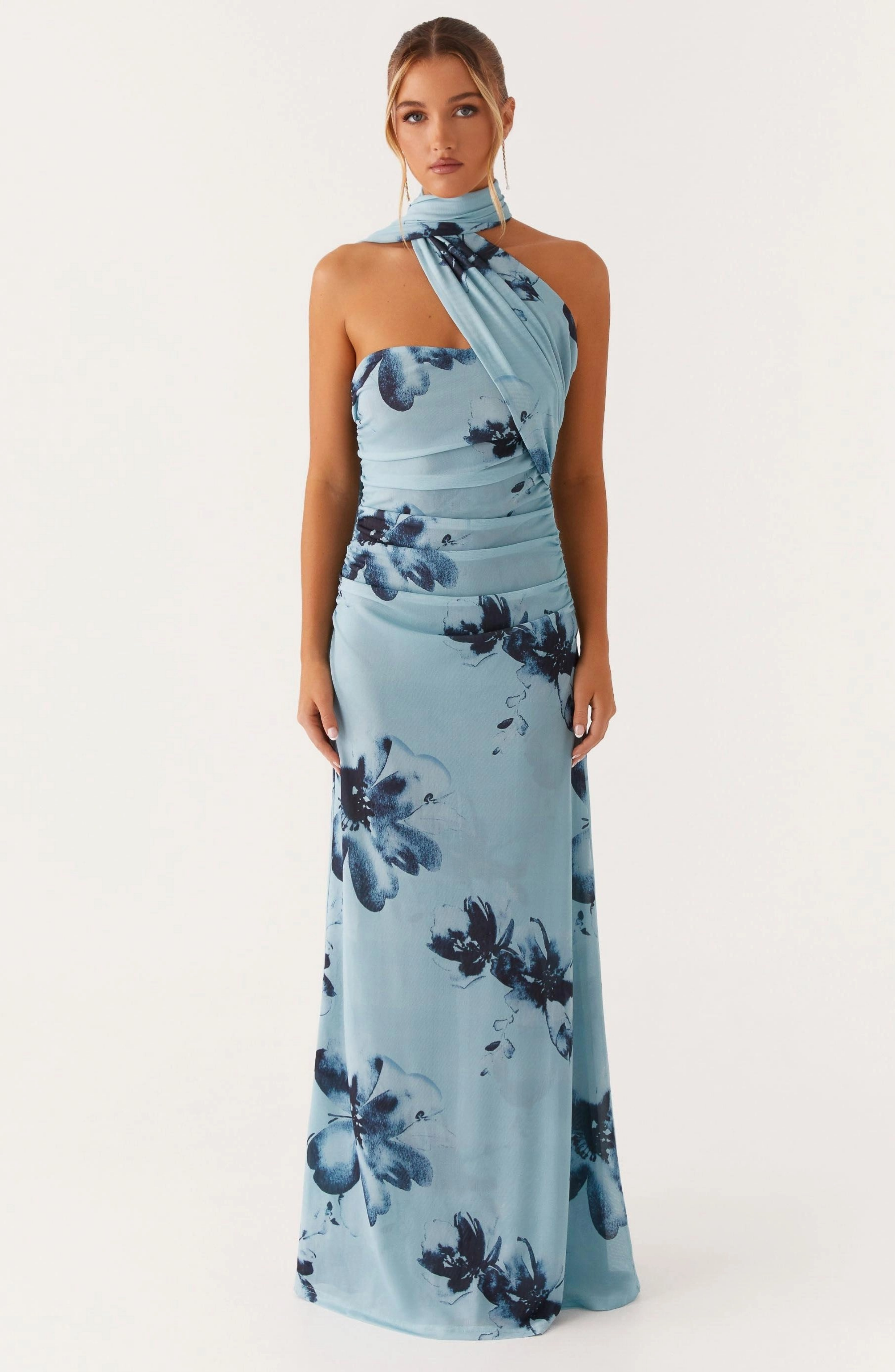 FLORAL GATHERING SLEEVESS MIDI DRESS