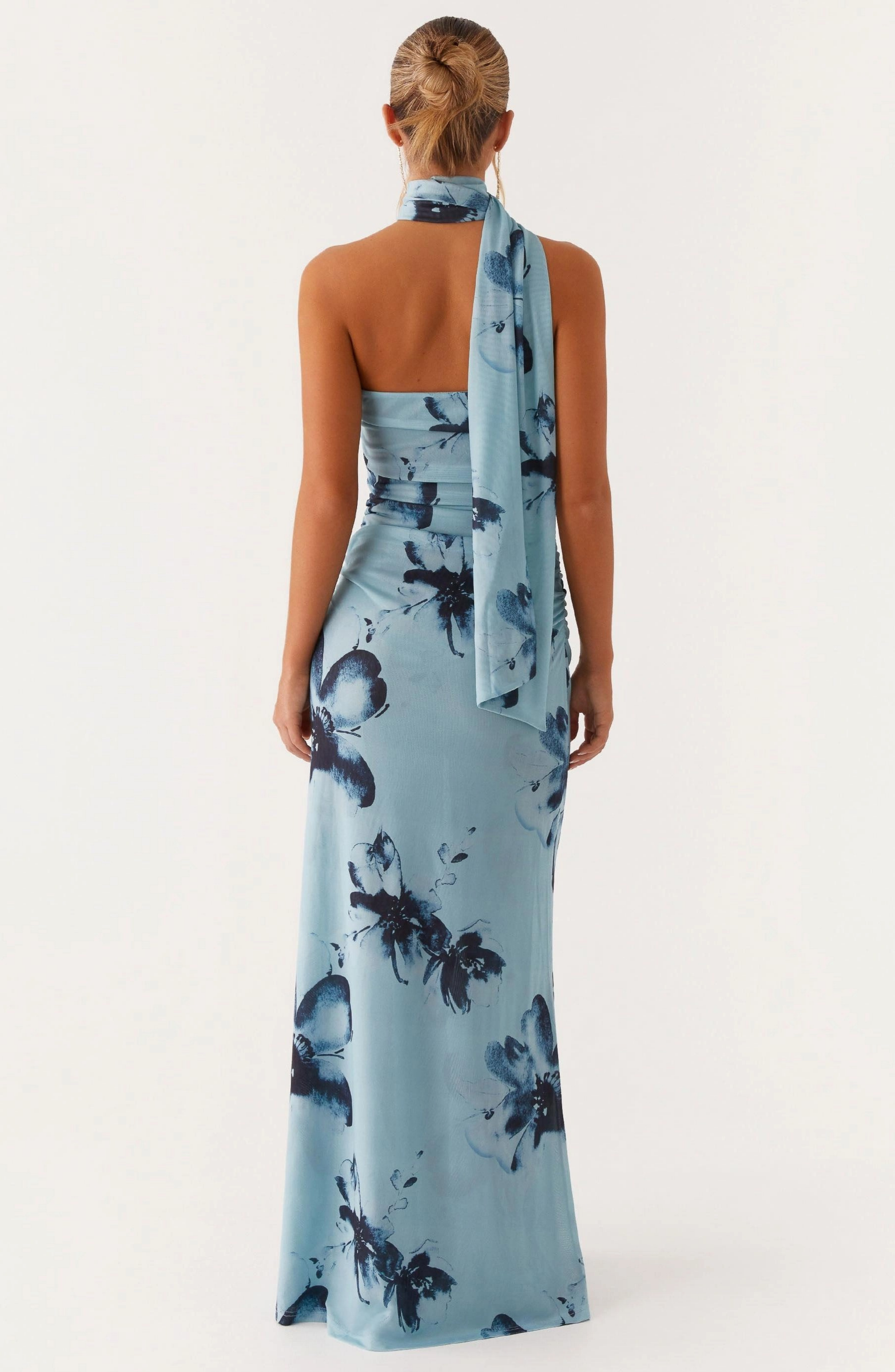 FLORAL GATHERING SLEEVESS MIDI DRESS