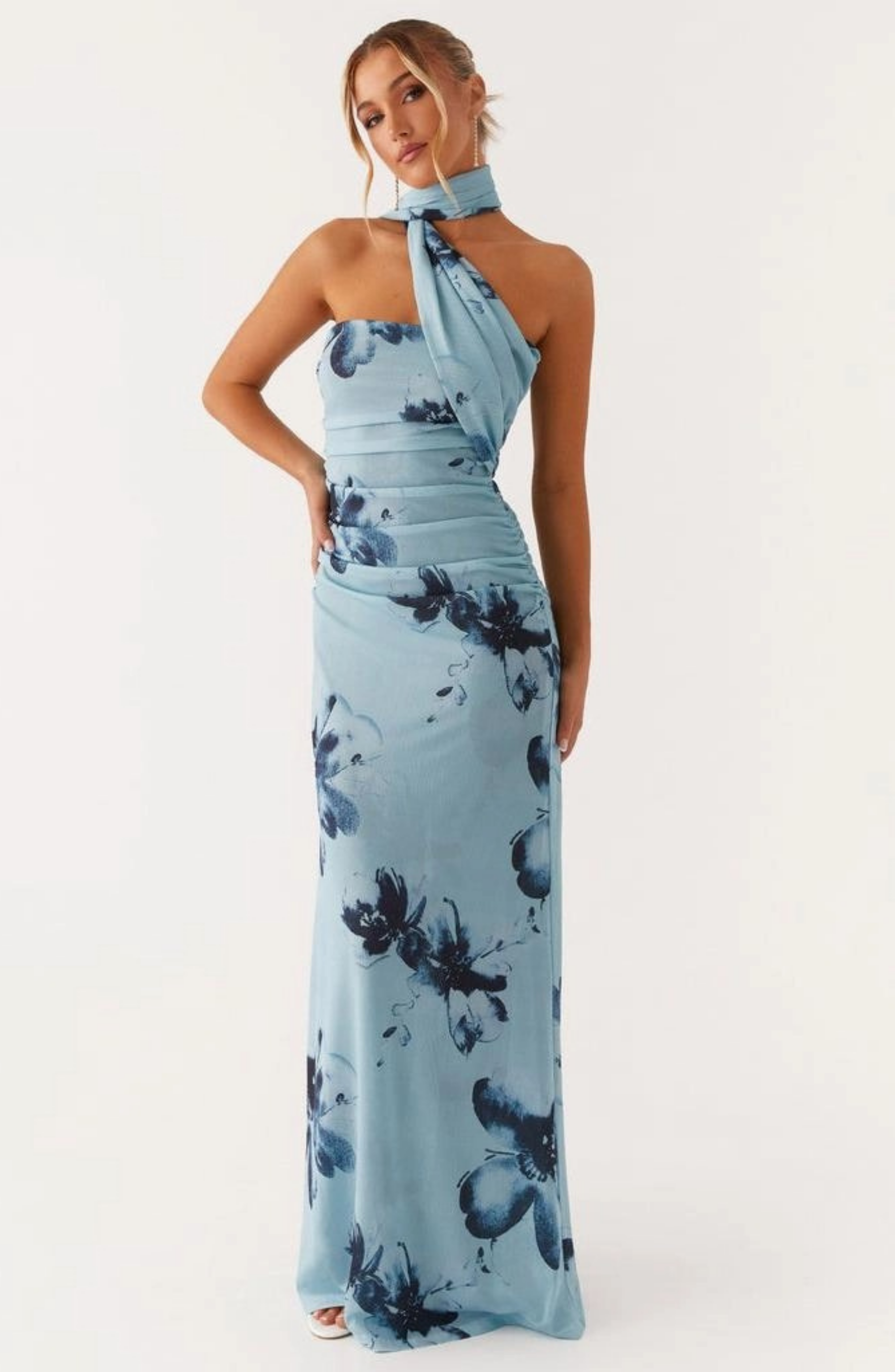 FLORAL GATHERING SLEEVESS MIDI DRESS