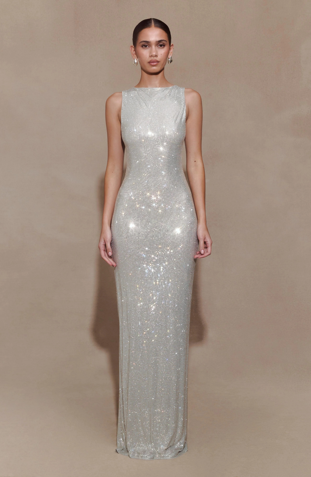 Rouge Élégance Maxi Dress